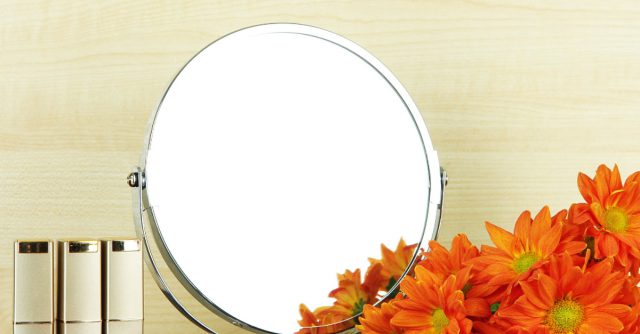 Is Round Makeup Mirror With Led Light Worth Buying?
